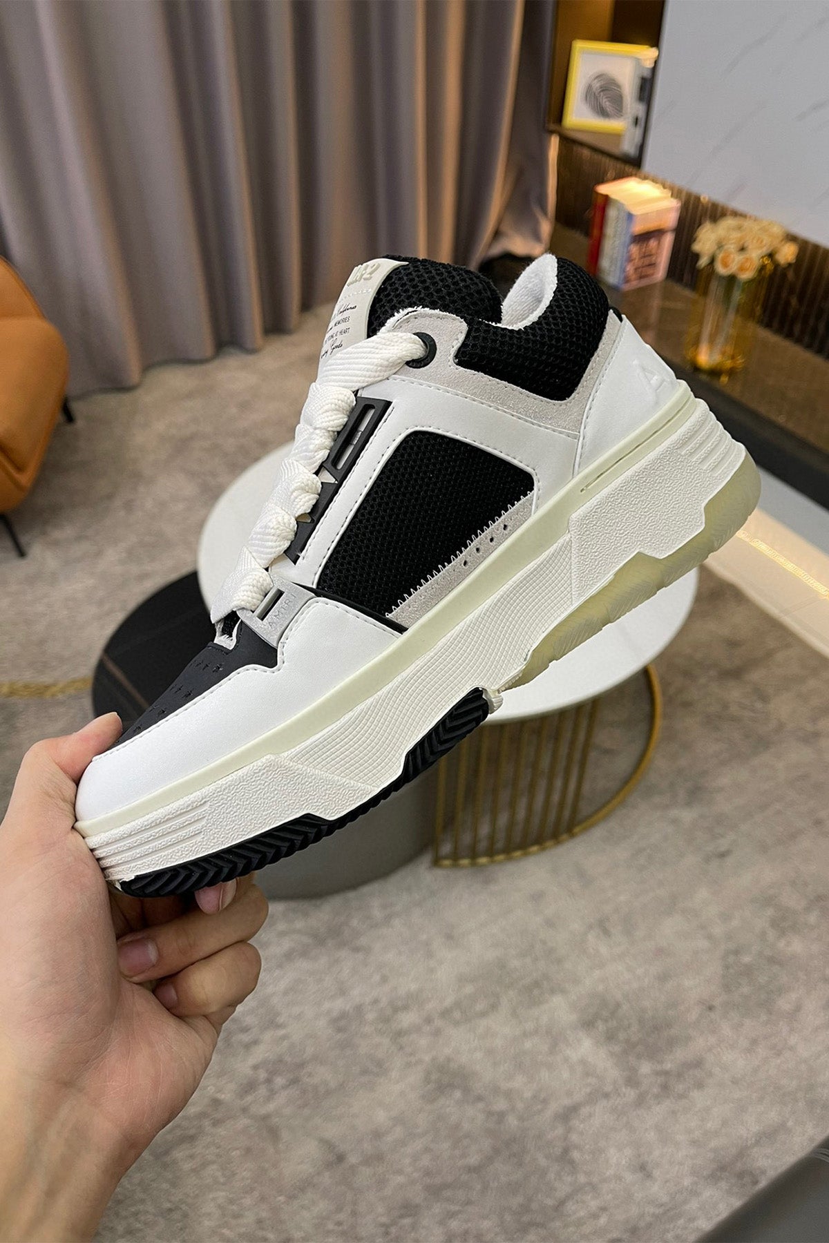 104283 Women Shoes - 24HEARTZ