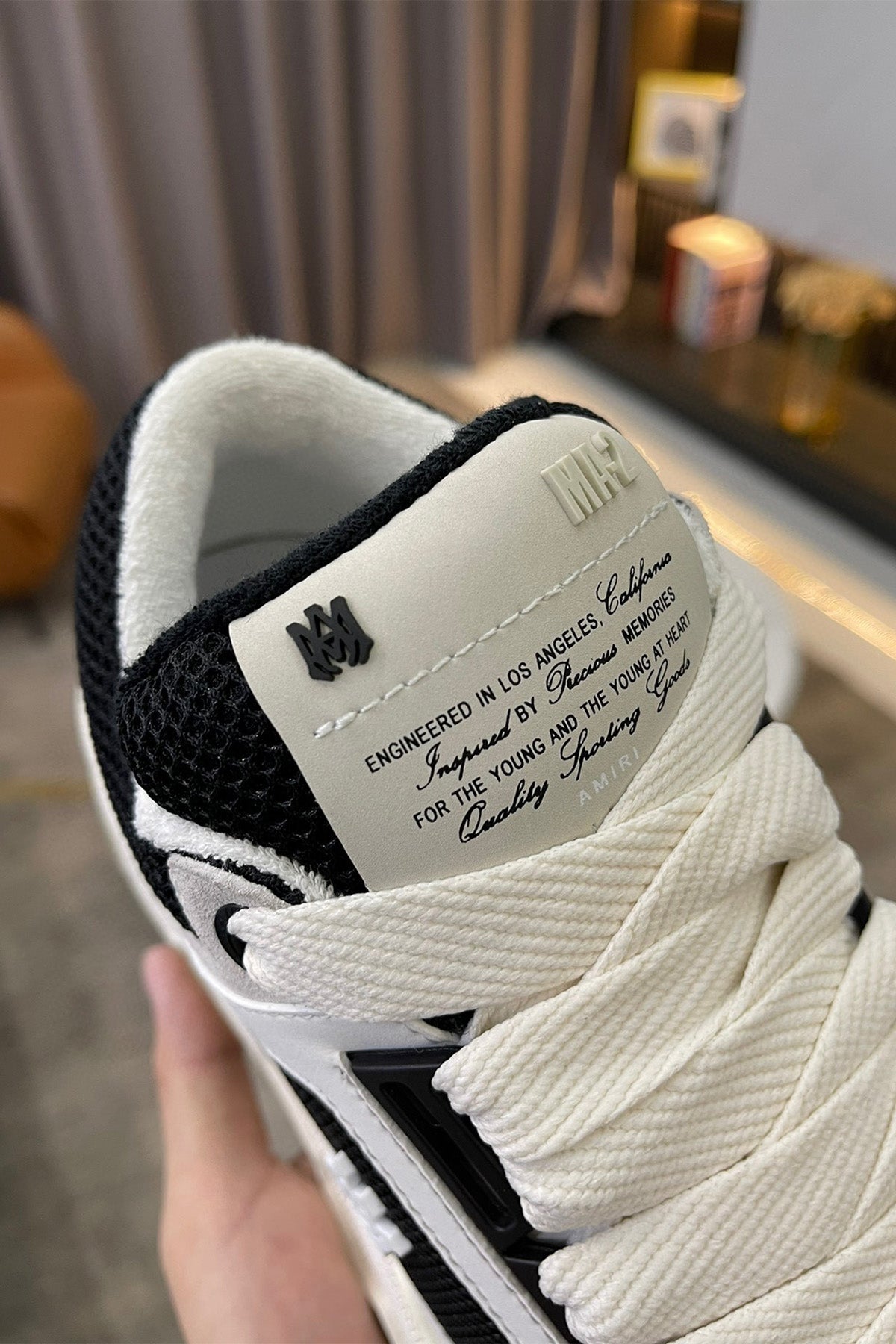 104283 Women Shoes - 24HEARTZ