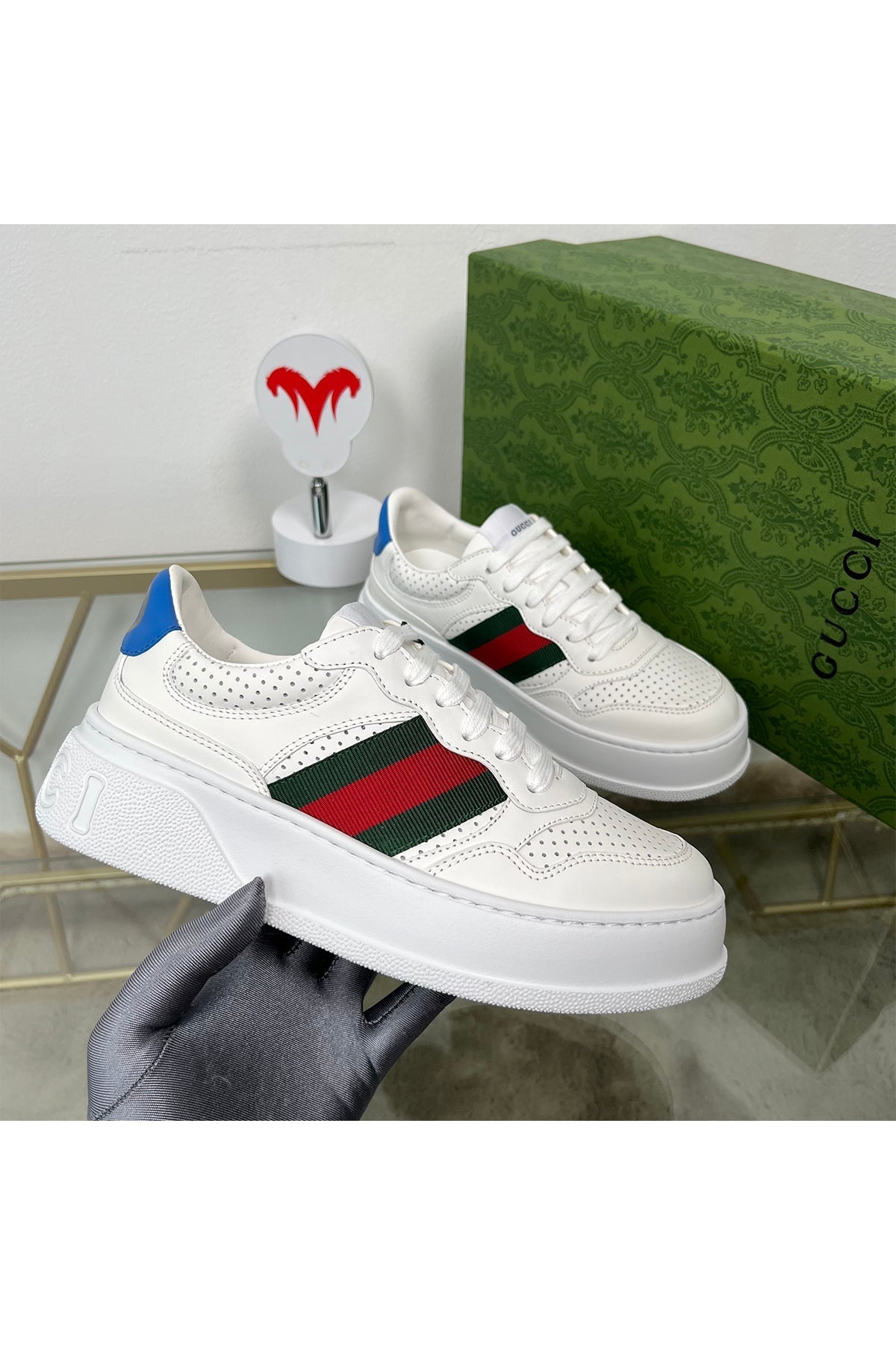 105832 Women Shoes - 24HEARTZ