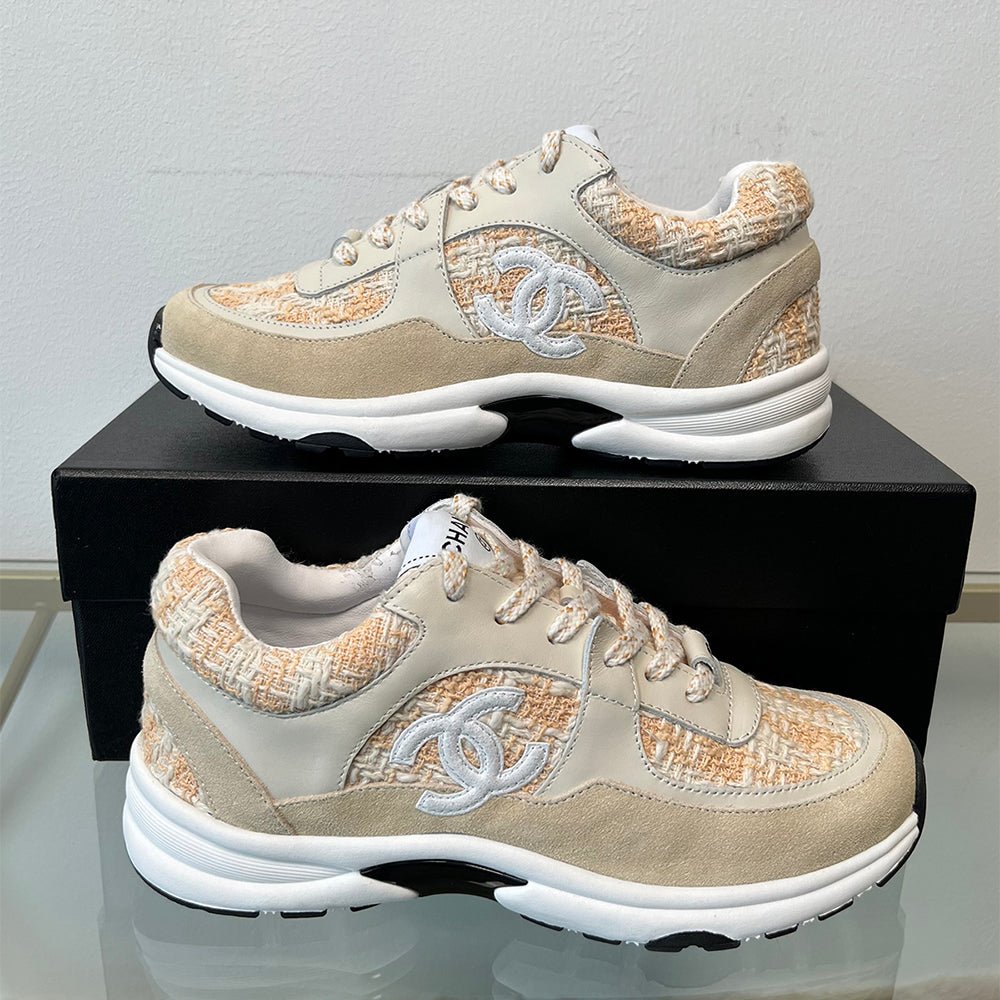 105838 Women Shoes - 24HEARTZ