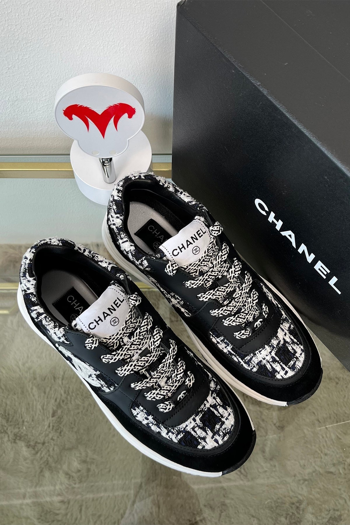 105839 Women Shoes - 24HEARTZ