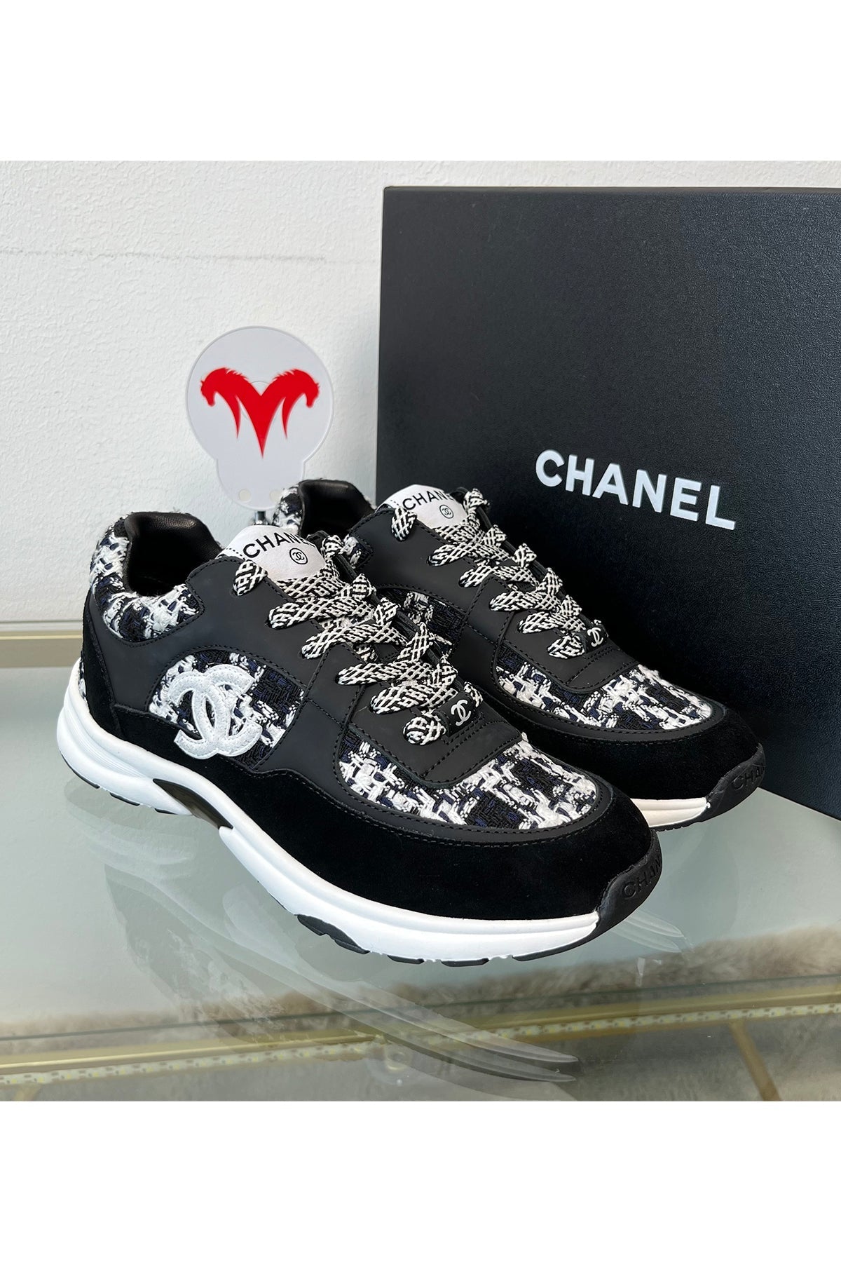 105839 Women Shoes - 24HEARTZ