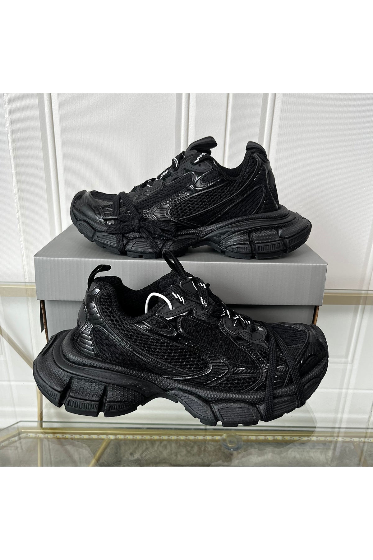 106632 Women Shoes - 24HEARTZ