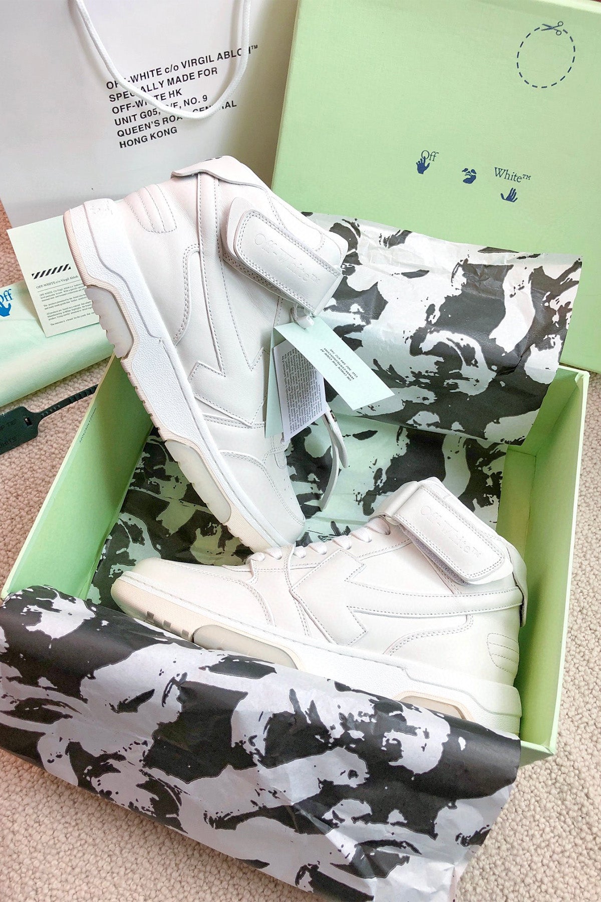 109134 Women Shoes - 24HEARTZ