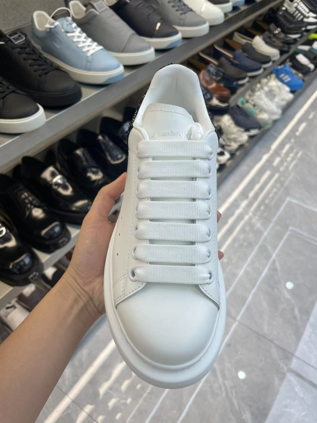 109341 Women Shoes - 24HEARTZ