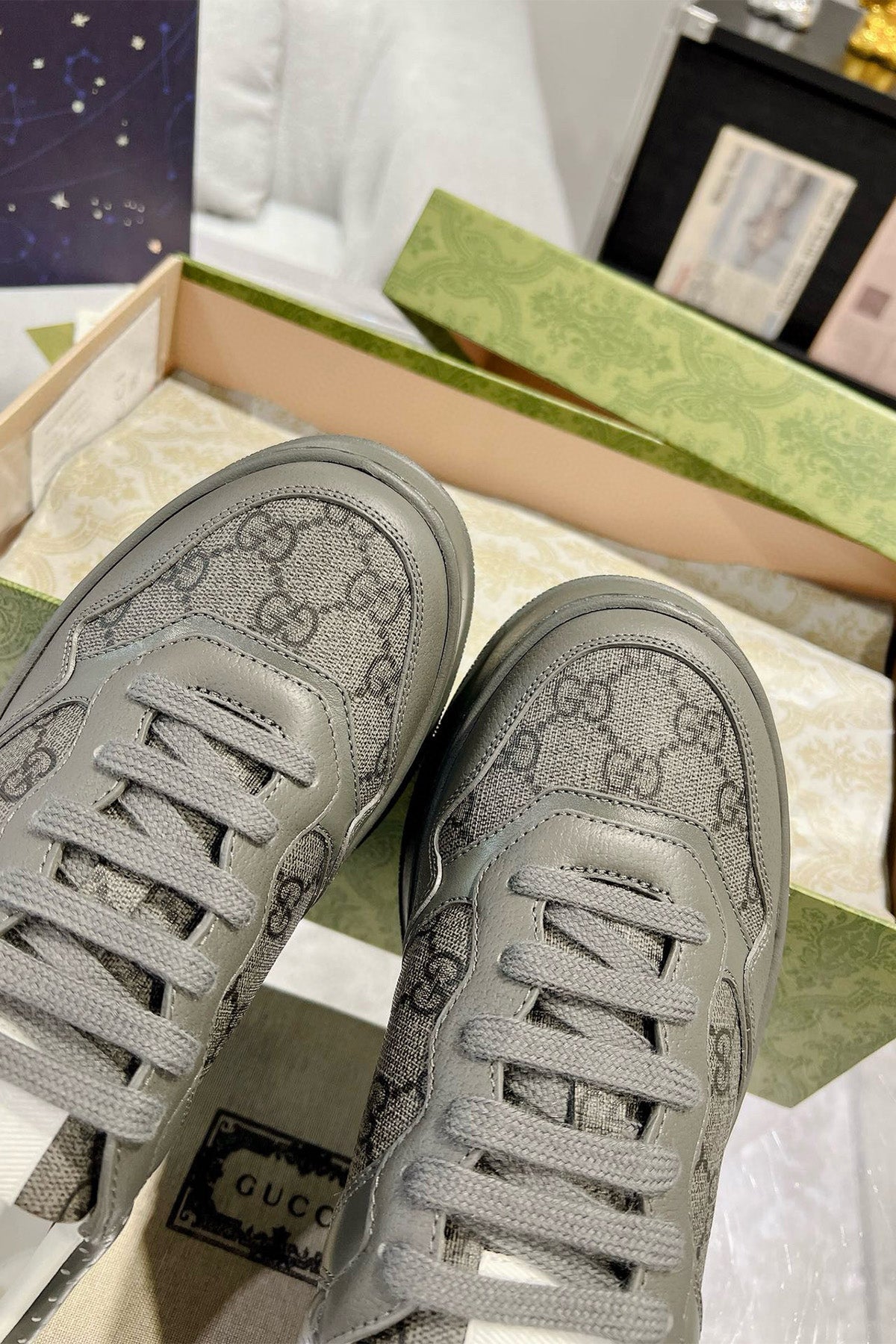 109479 Women Shoes - 24HEARTZ