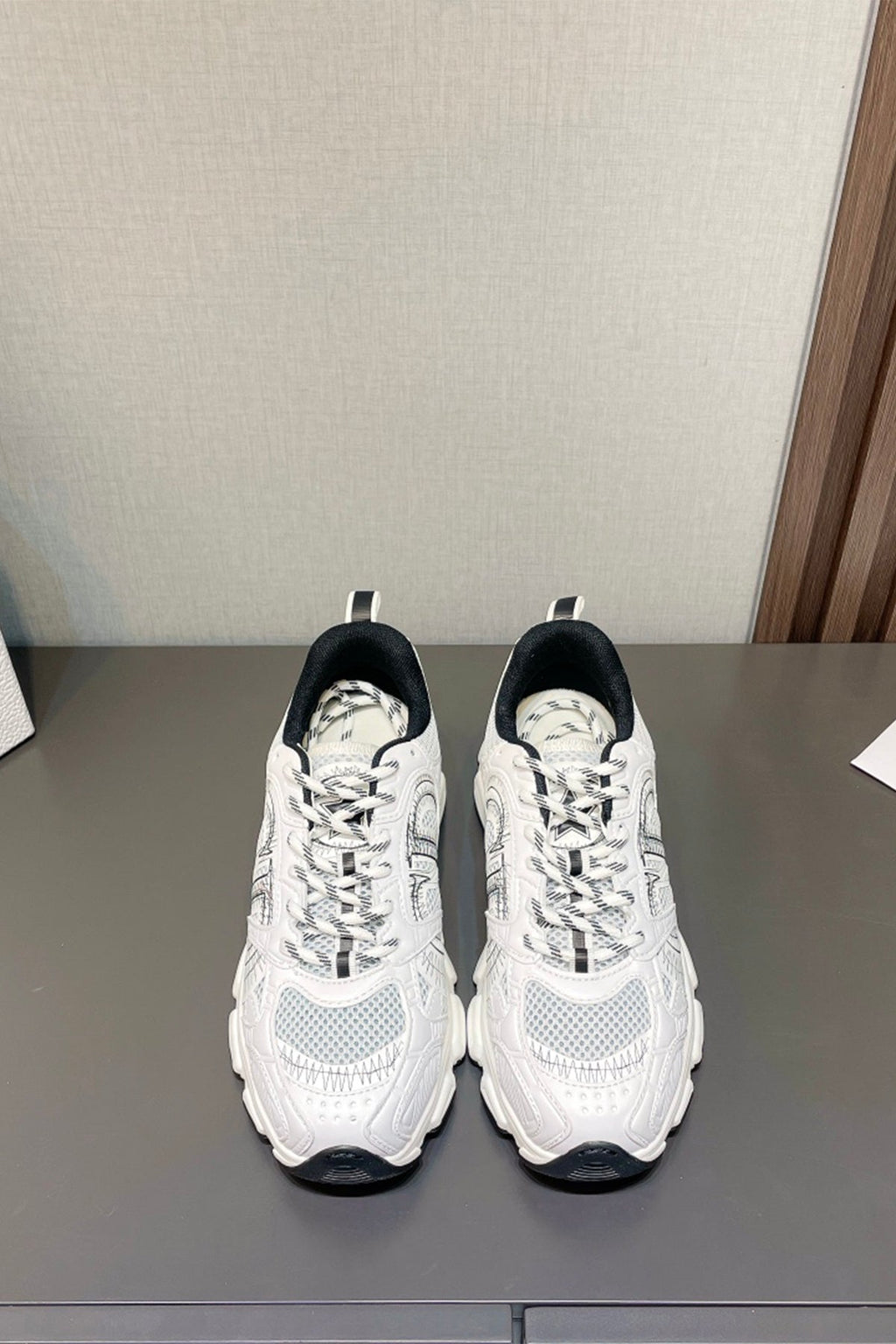 113540 Women Shoes - 24HEARTZ