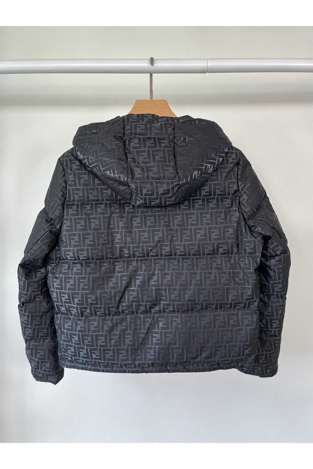 115169 Women Jackets - 24HEARTZ