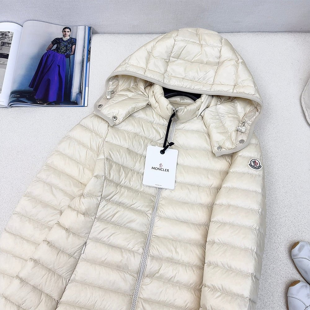 121944 Women Jackets - 24HEARTZ