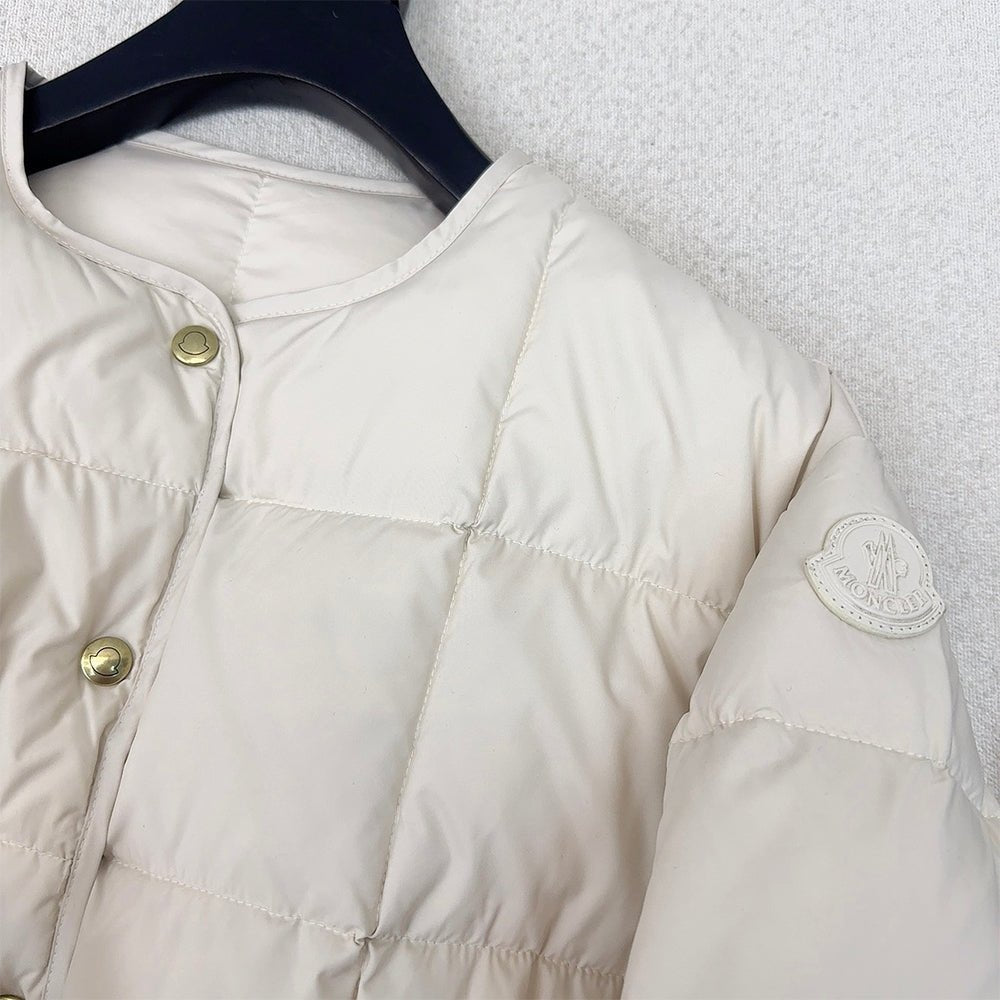 121945 Women Jackets - 24HEARTZ