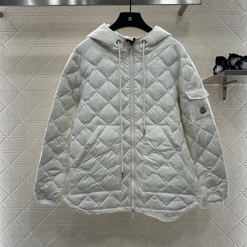 121950 Women Jackets - 24HEARTZ