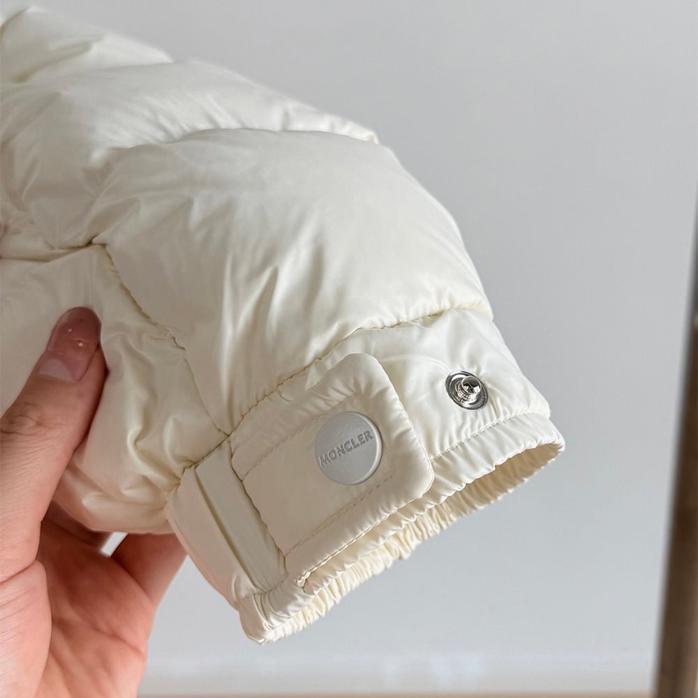 121965 Women Jackets - 24HEARTZ