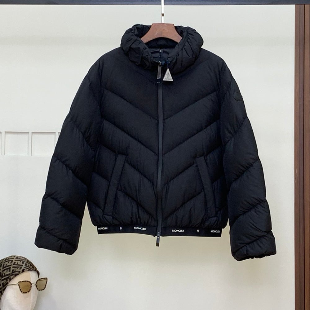 121985 Women Jackets - 24HEARTZ