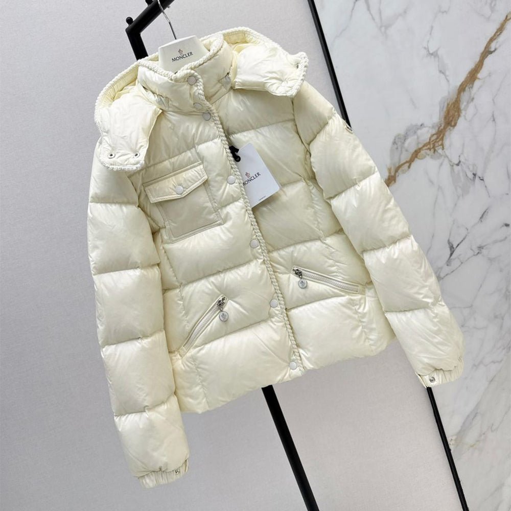 122224 Women Jackets - 24HEARTZ