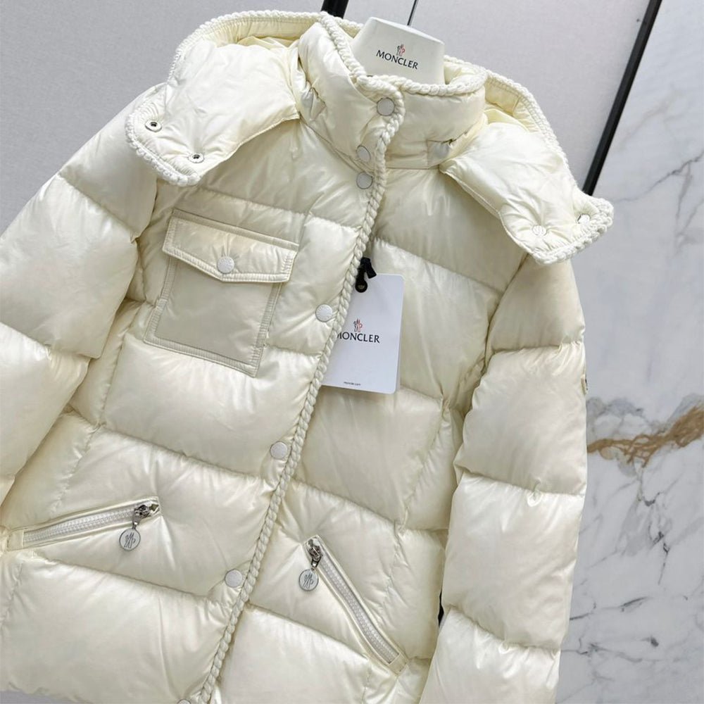 122224 Women Jackets - 24HEARTZ