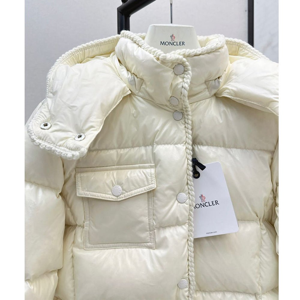 122224 Women Jackets - 24HEARTZ