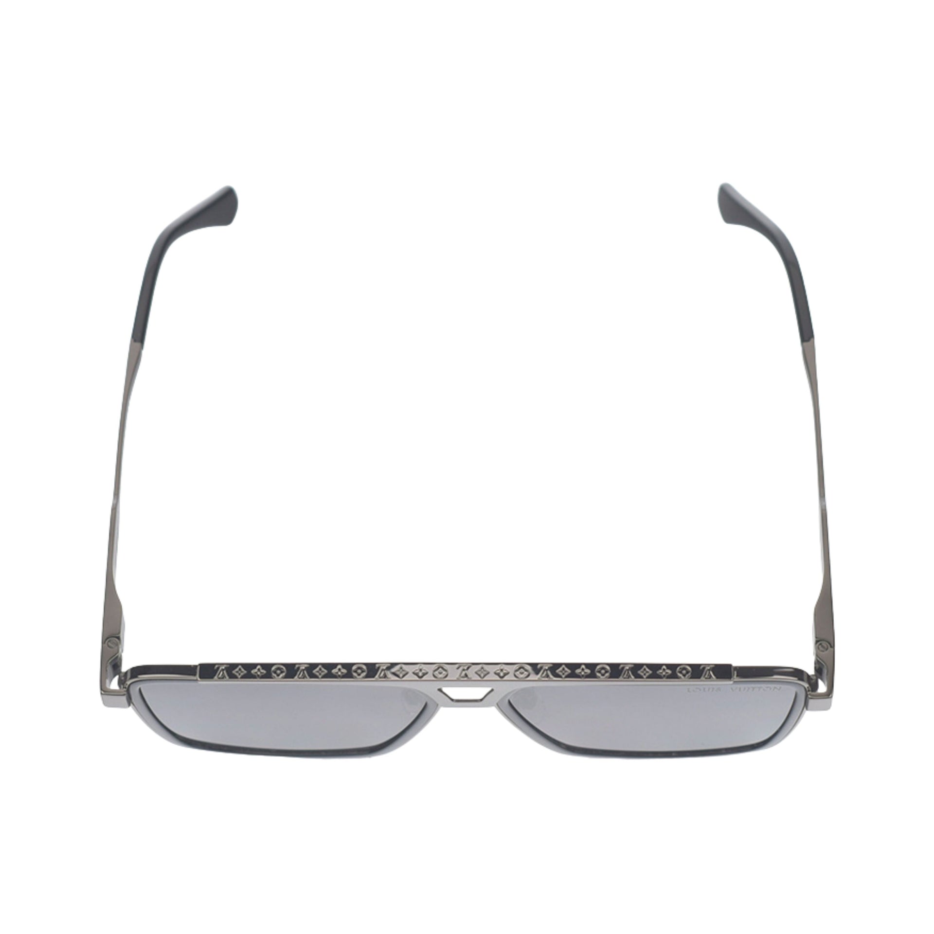 Eyewear 110