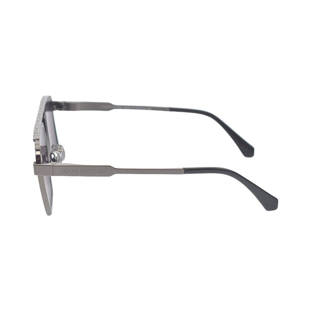 Eyewear 110