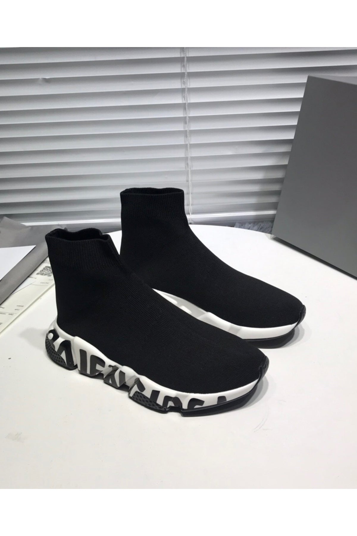 54746 Women Shoes - 24HEARTZ