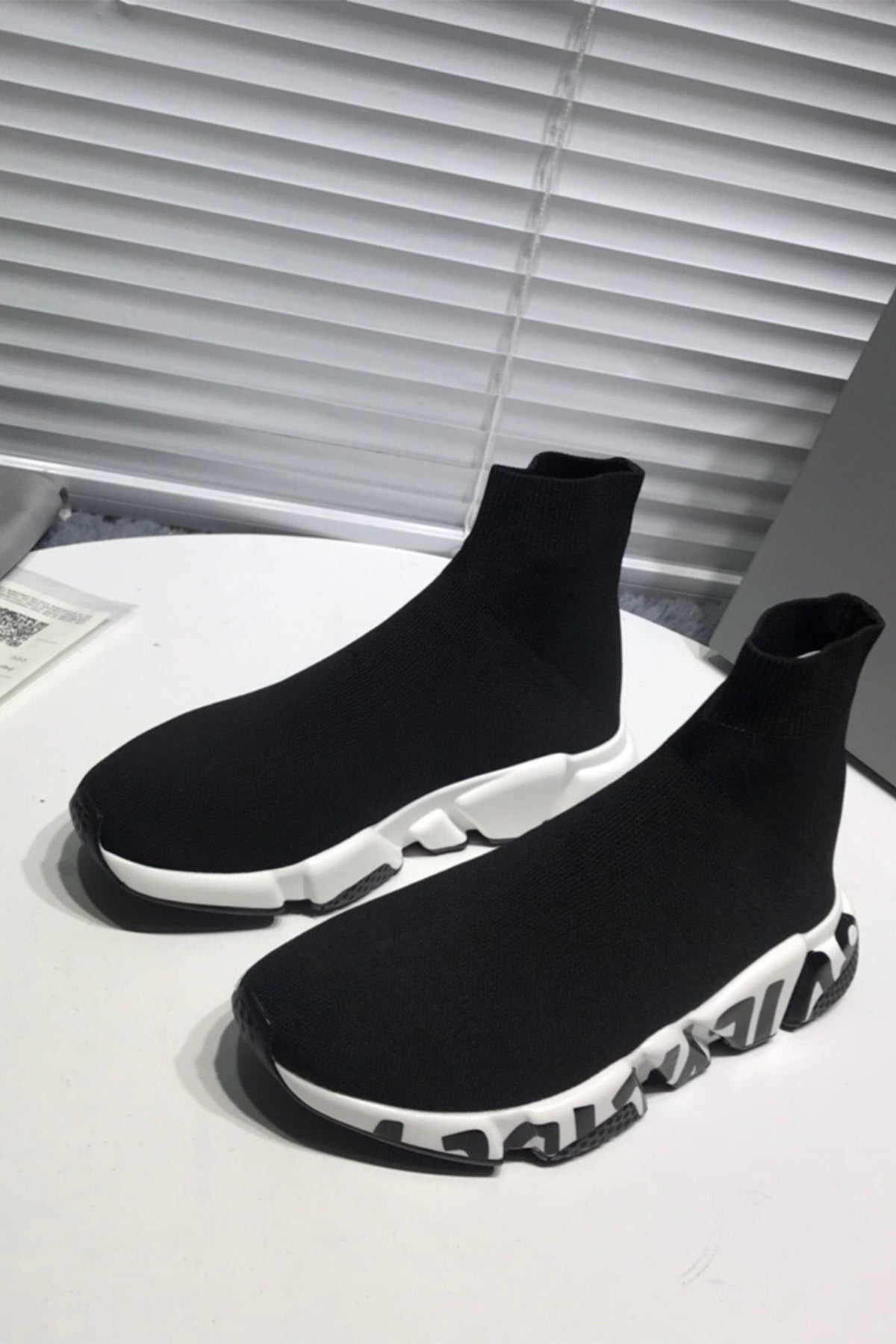 54746 Women Shoes - 24HEARTZ