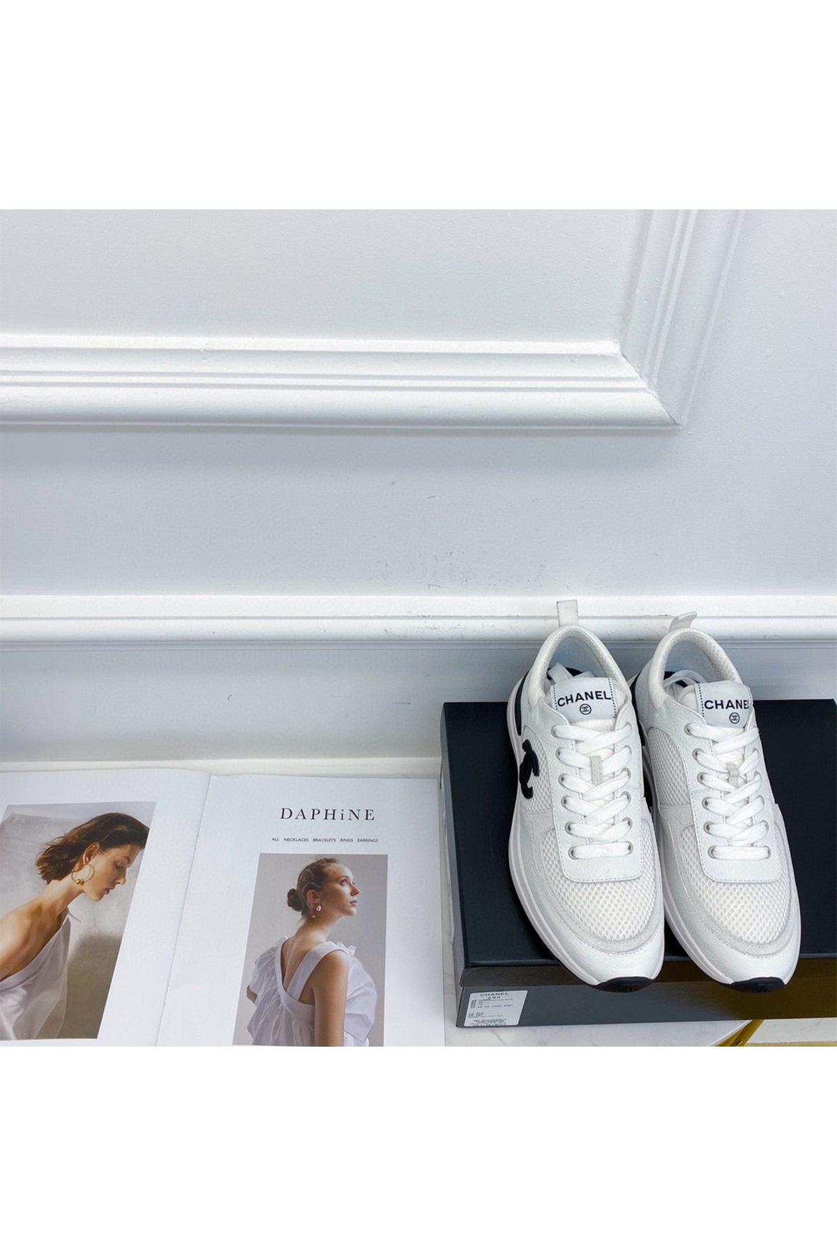 84825 Women Shoes - 24HEARTZ