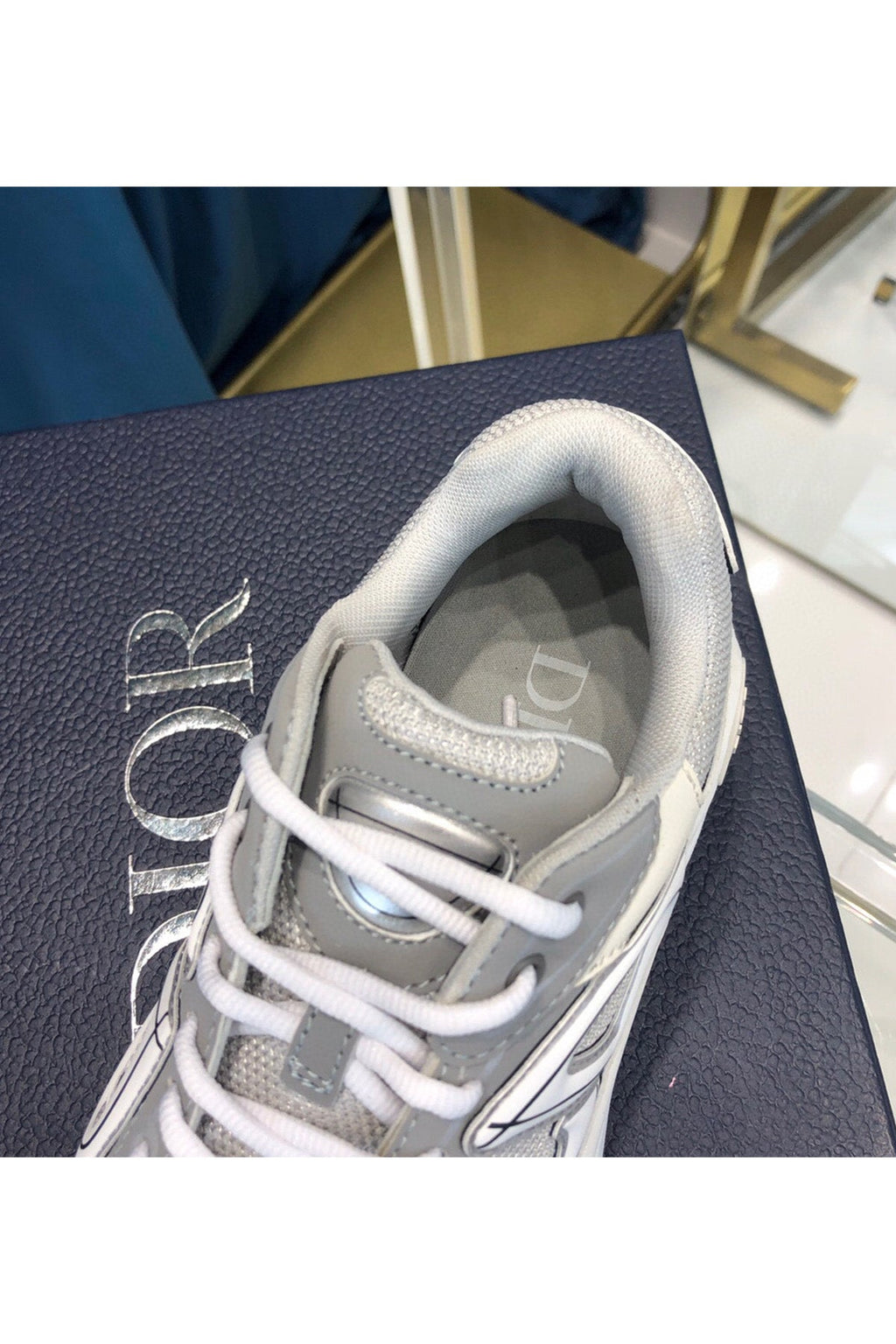 89680 Women Shoes - 24HEARTZ