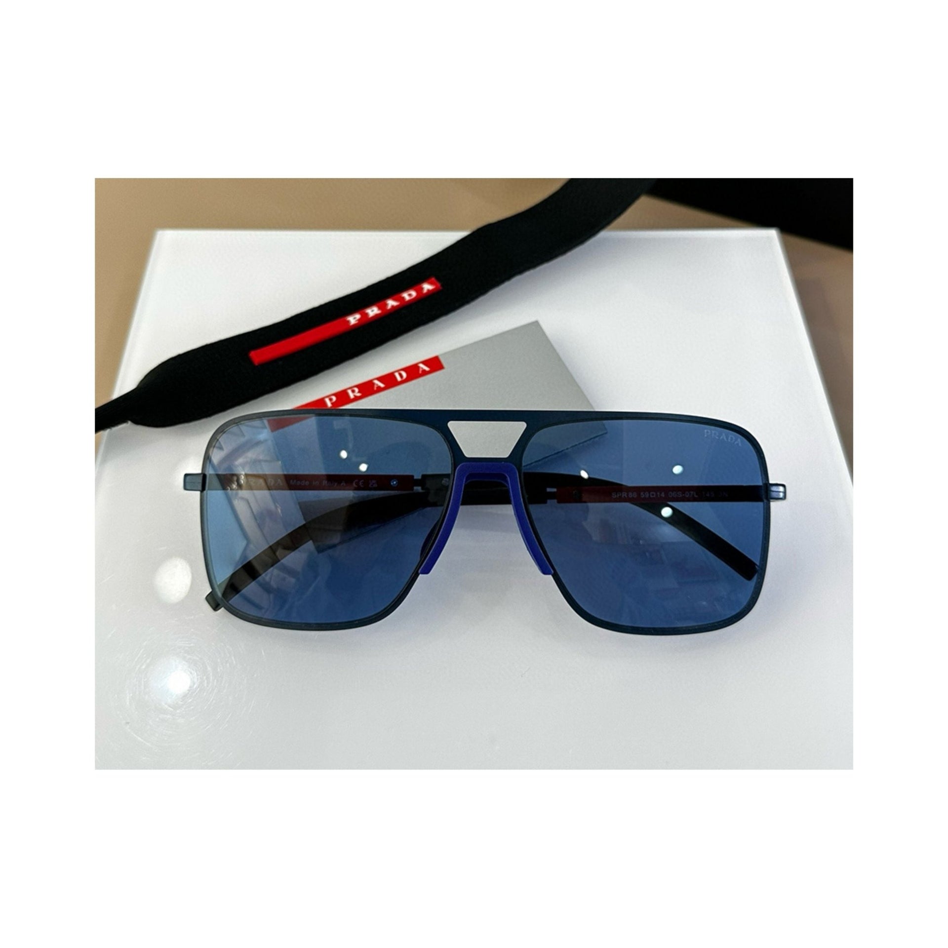 Eyewear 61 - 24HEARTZ