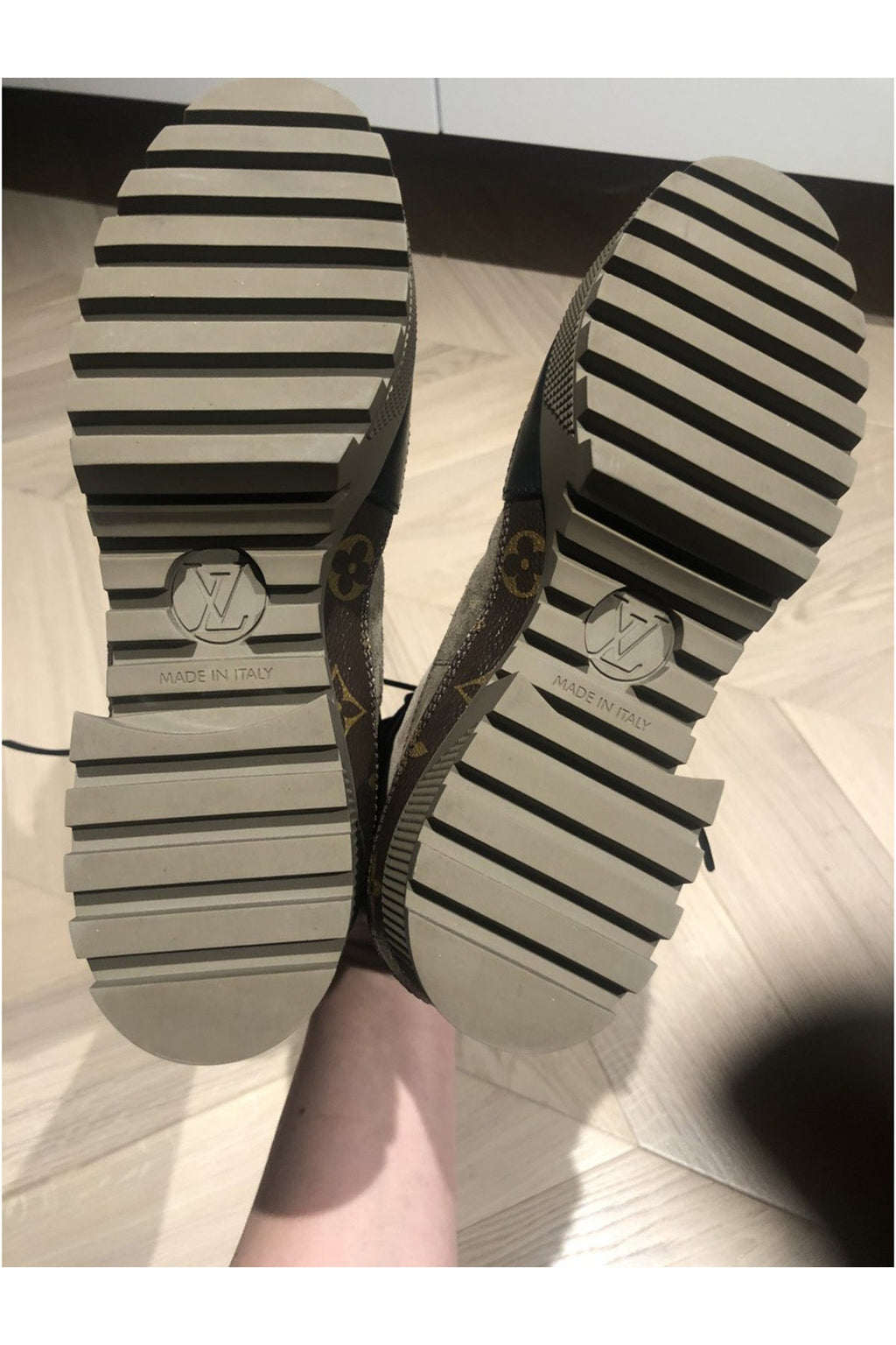 Laureate Desert Boot Women Shoes - 24HEARTZ