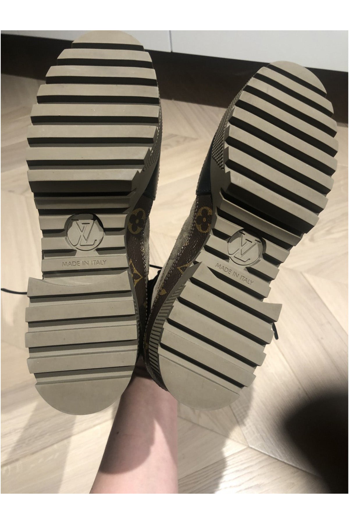 Laureate Desert Boot Women Shoes - 24HEARTZ